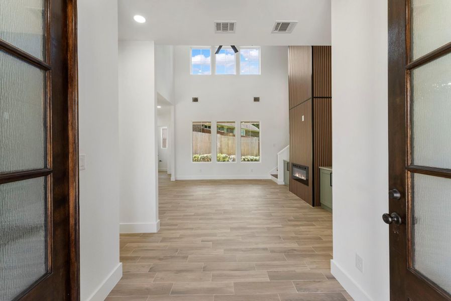 Spacious, unfurnished interior of a new home in , Montgomery (Image 23).