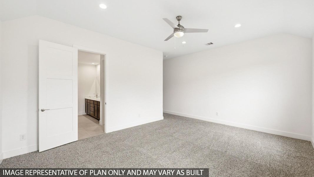 Spacious, unfurnished interior of a new home in Silverthorne, Conroe (Image 19). Spacious, unfurnished interior of a new home in Silverthorne, Conroe (Image 19).
