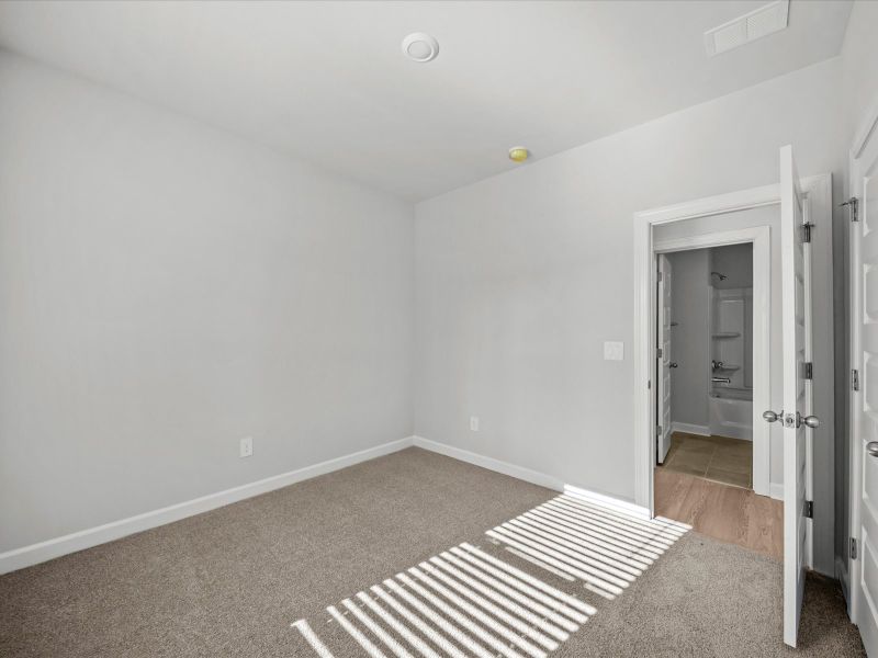 Spacious, unfurnished interior of a new home in Cedar Shoals – Heritage Collection, Piedmont (Image 18).