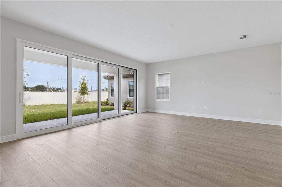 Spacious, unfurnished interior of a new home in Crosswind Ranch, Parrish (Image 31). Spacious, unfurnished interior of a new home in Crosswind Ranch, Parrish (Image 31).
