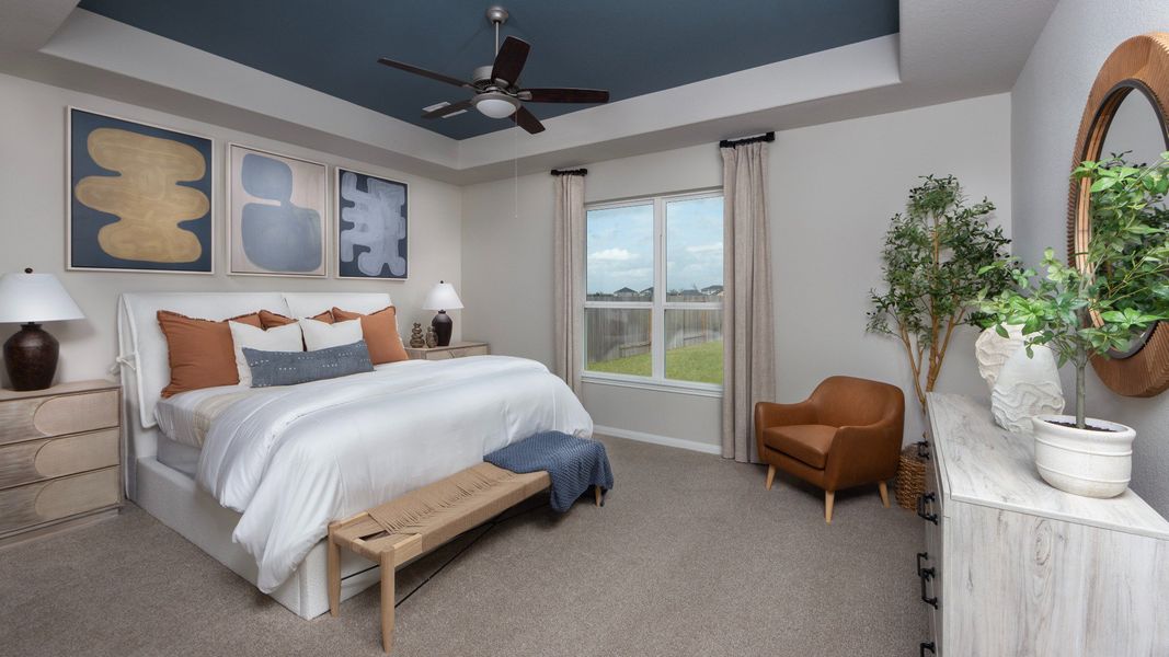 Representative furnished interior of a home built from the The Highlands by Legend Homes in Lake Conroe Area Homes, Montgomery (Image 8).