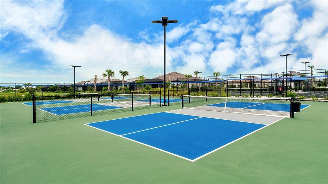 Community amenities in , Nokomis (Image 61).