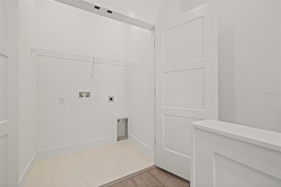 Spacious, unfurnished interior of a new home in Alante, St. Petersburg (Image 34).