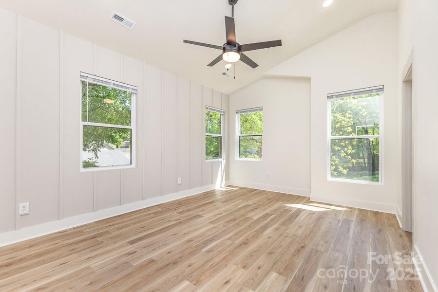Spacious, unfurnished interior of a new home in , Concord (Image 9).