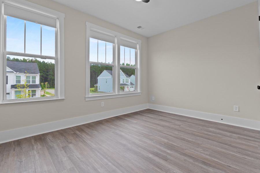 Spacious, unfurnished interior of a new home in , Ravenel (Image 27).