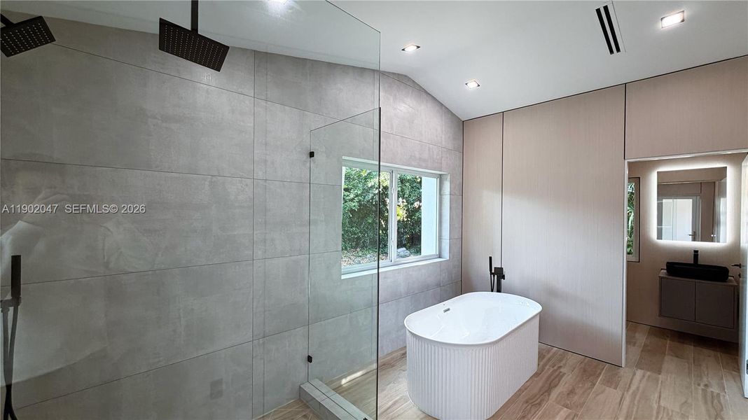 Image 39 of a home in .