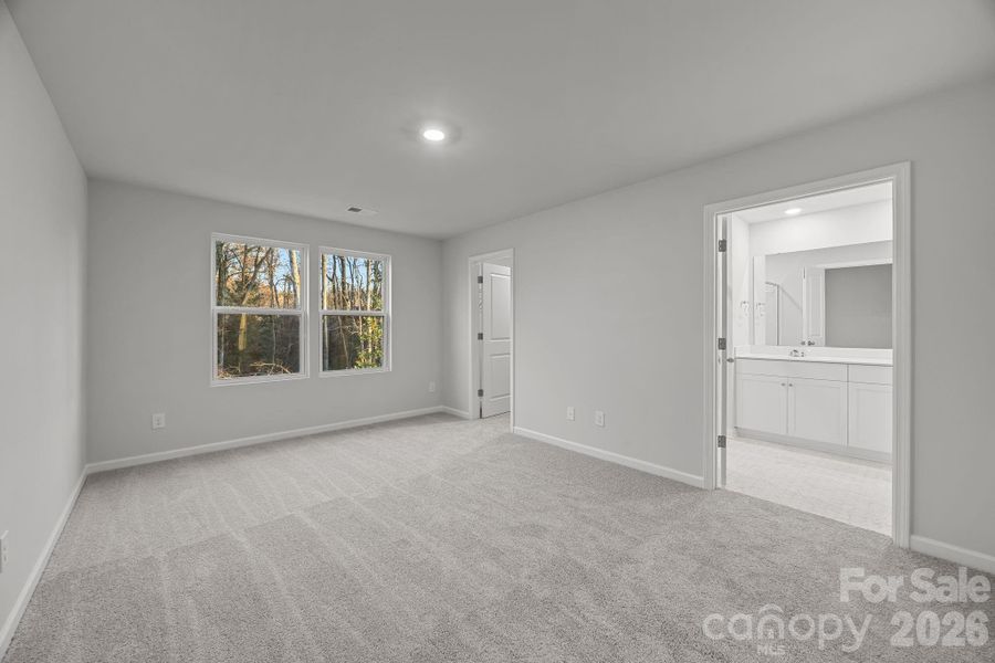 Spacious, unfurnished interior of a new home in Townes at Ribbon Walk, Charlotte (Image 9).