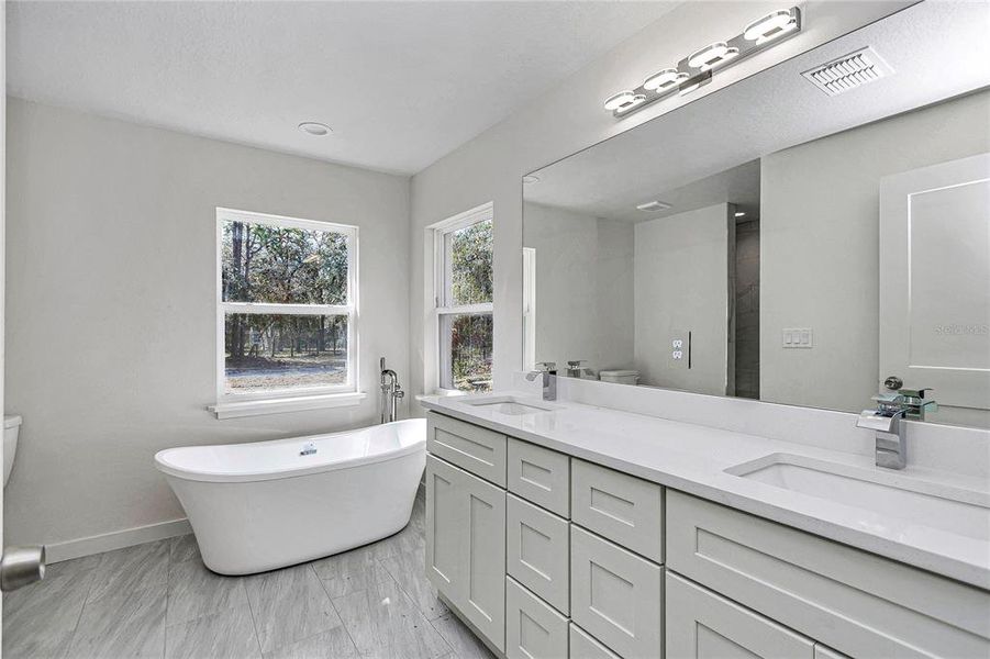 Furnished interior view inside a new home in , Dunnellon (Image 11).