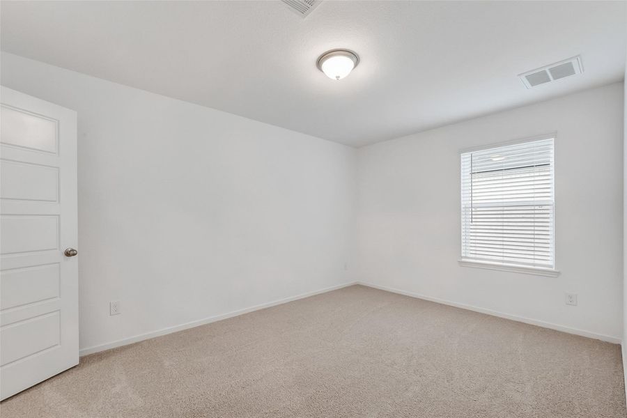 Spacious, unfurnished interior of a new home in Rollingbrook Estates, Baytown (Image 40).