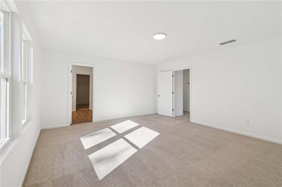 Spacious, unfurnished interior of a new home in The Pointe at Heron Bay, Locust Grove (Image 17).