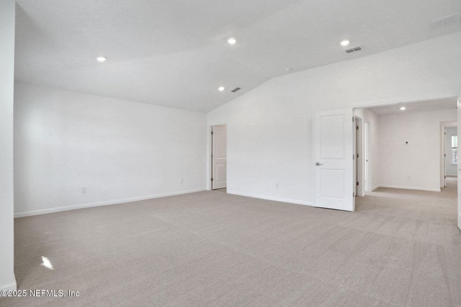 Spacious, unfurnished interior of a new home in Silver Landing at SilverLeaf, St. Augustine (Image 40). Spacious, unfurnished interior of a new home in Silver Landing at SilverLeaf, St. Augustine (Image 40).