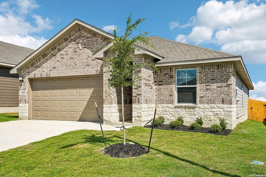 Front exterior of a new home in Stetson Ridge, Marion, TX, highlighting curb appeal (Image 21). Front exterior of a new home in Stetson Ridge, Marion, TX, highlighting curb appeal (Image 21).