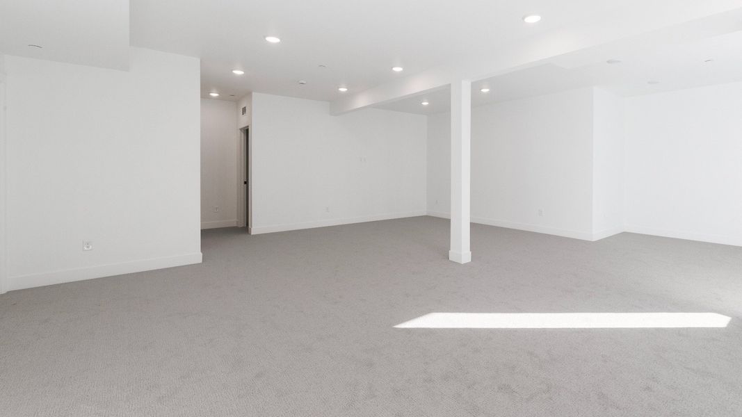 Furnished interior view inside a new home in Dillon Pointe - Journey, Broomfield (Image 28).