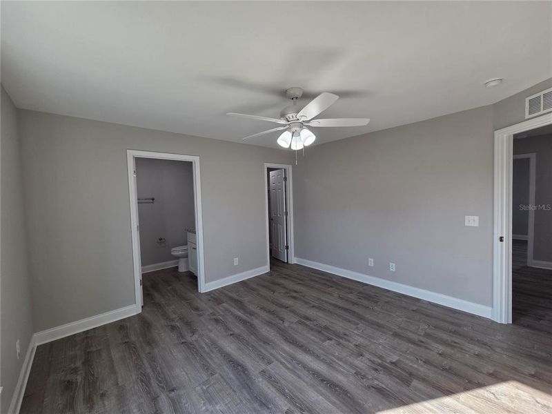 Spacious, unfurnished interior of a new home in , Lake Wales (Image 29).