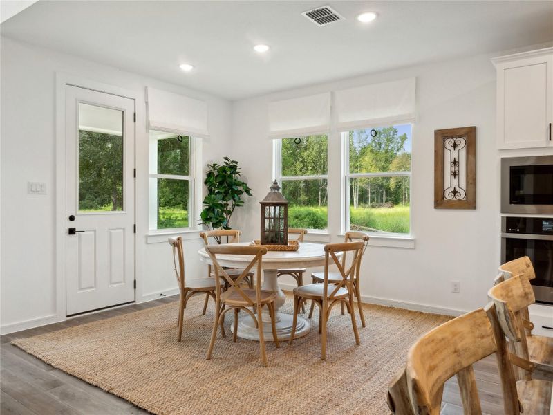 Charming dining area (*Photo not of actual home and used for illustration purposes only.) Charming dining area (*Photo not of actual home and used for illustration purposes only.)
