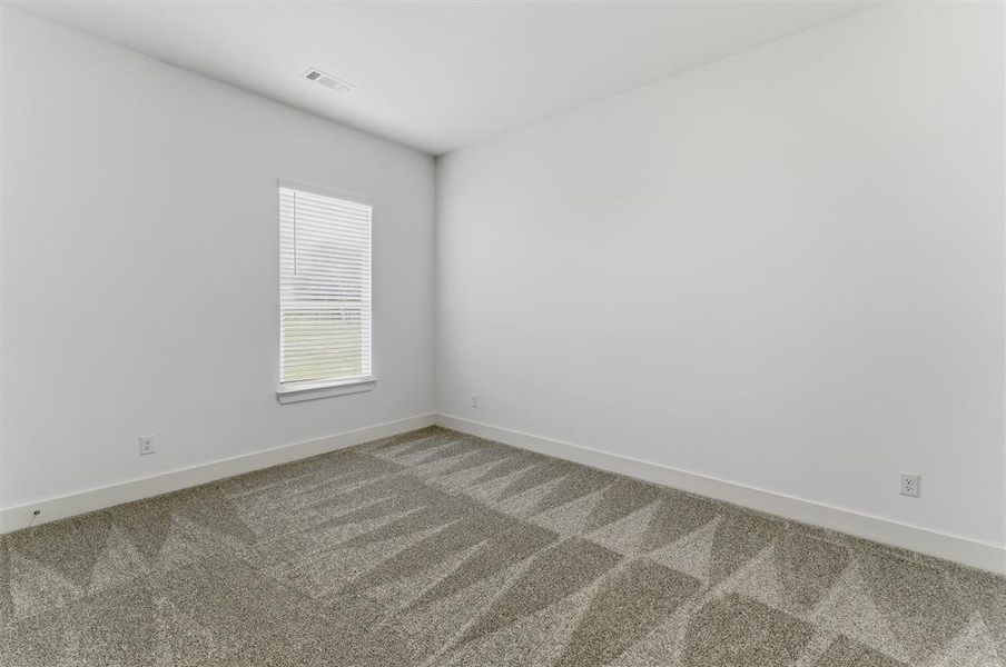 Spacious, unfurnished interior of a new home in Grayson Ridge, Van Alstyne (Image 27).