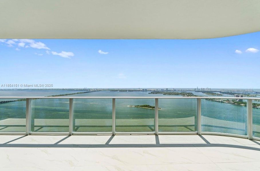 Image 34 of a home in .