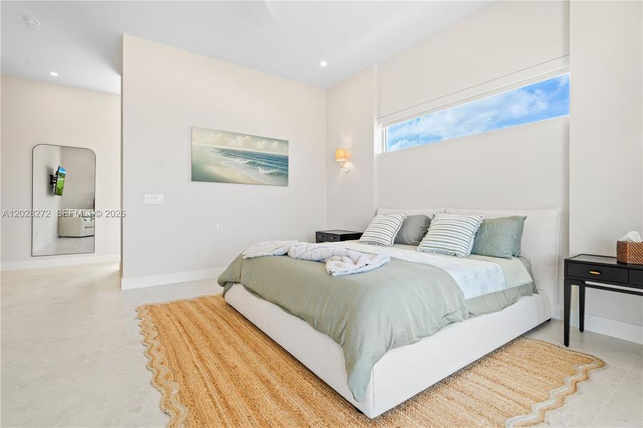 Furnished interior view inside a new home in , Marathon (Image 65).