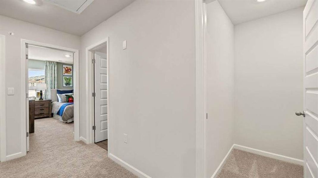 Spacious, unfurnished interior of a new home in , Stockbridge (Image 24).