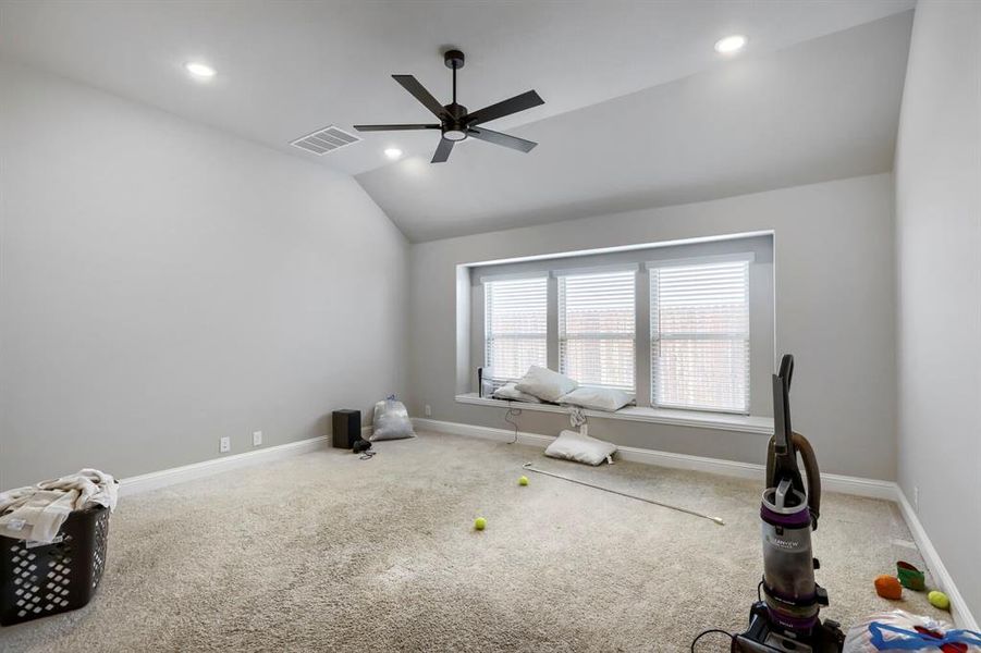Spacious, unfurnished interior of a new home in , Mesquite (Image 19).