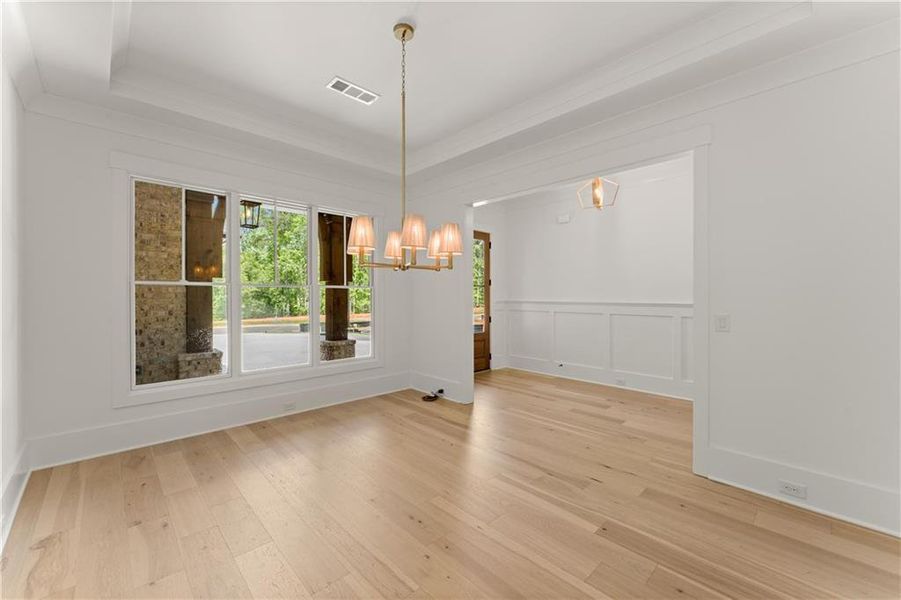 Spacious, unfurnished interior of a new home in Woodford, Acworth (Image 16).