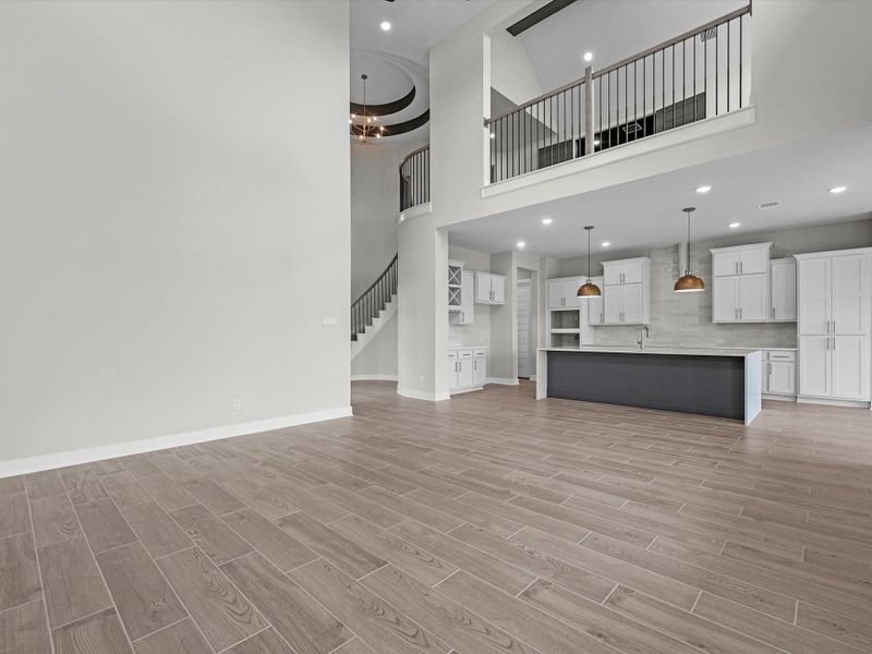 Representative image. Features, specifications, selections and colors may vary. Representative image. Features, specifications, selections and colors may vary.