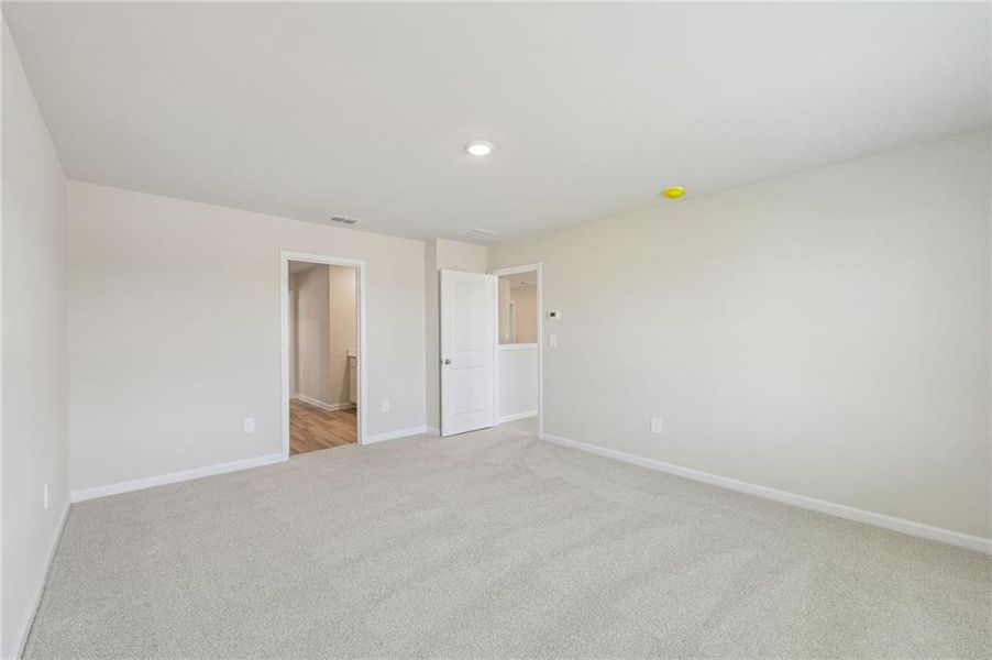 Spacious, unfurnished interior of a new home in Preserve at Mountain Creek, Pendergrass (Image 30).