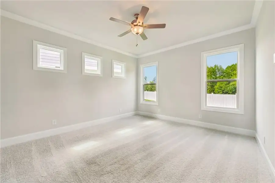 Spacious, unfurnished interior of a new home in Aberdeen, Hoschton (Image 19).