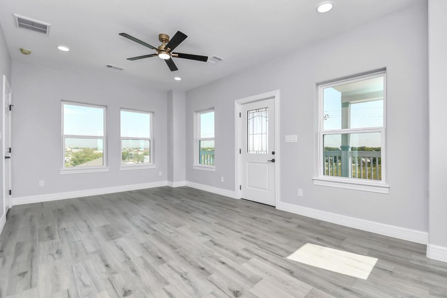 Image 4 of a home in . Image 4 of a home in .