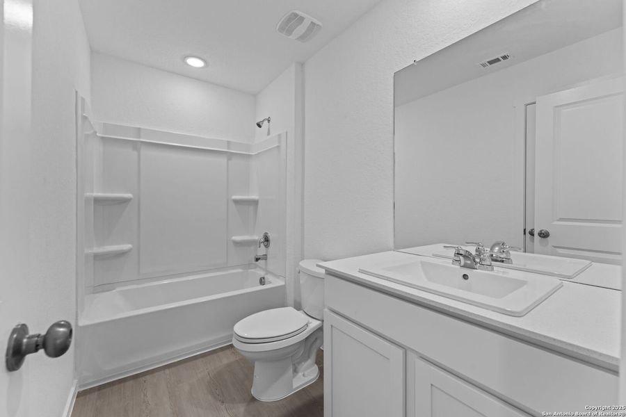 Furnished interior view inside a new home in Lodi Grove, Floresville (Image 11). Furnished interior view inside a new home in Lodi Grove, Floresville (Image 11).