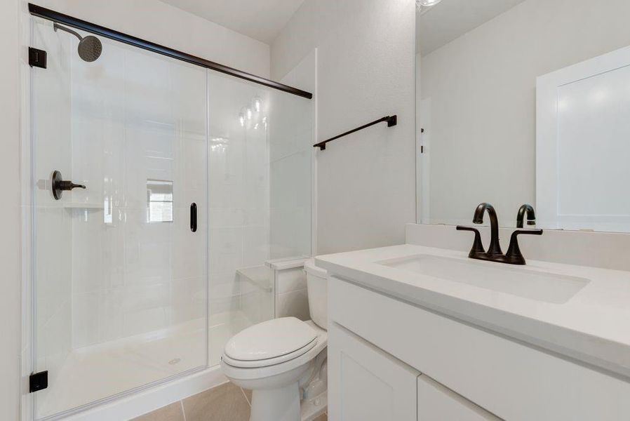 Furnished interior view inside a new home in Lake Forest, McKinney (Image 8).