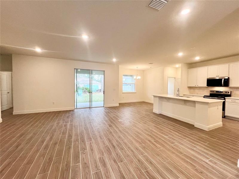 Spacious, unfurnished interior of a new home in , Palm Coast (Image 14).