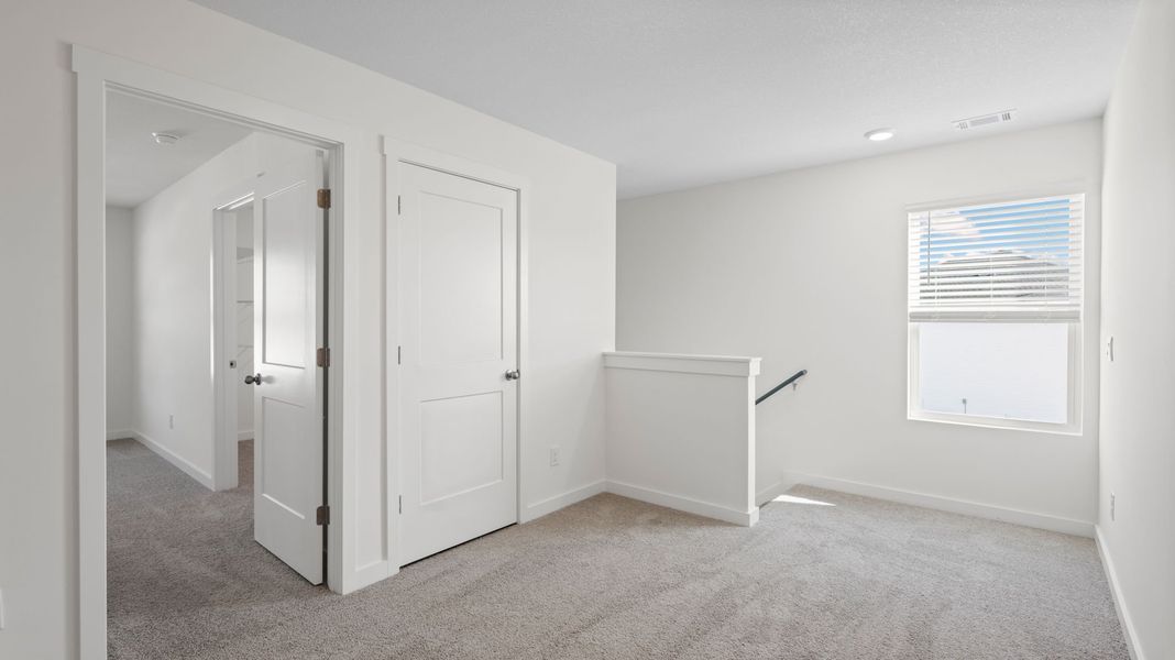 Spacious, unfurnished interior of a new home in Evergreen Landing, Rossville (Image 18).