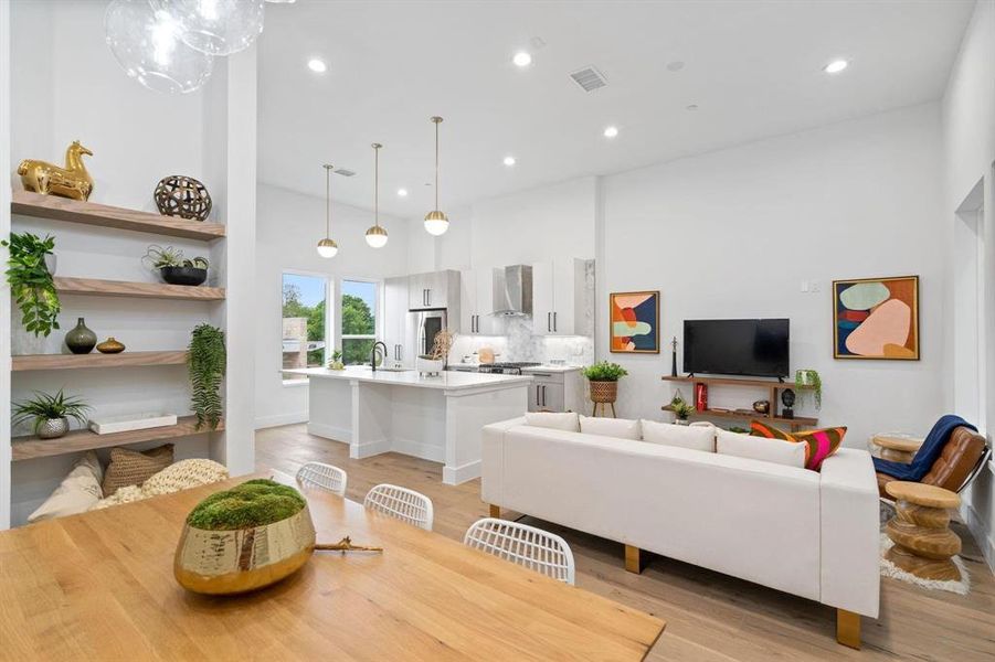 Furnished interior view inside a new home in , Dallas (Image 9).