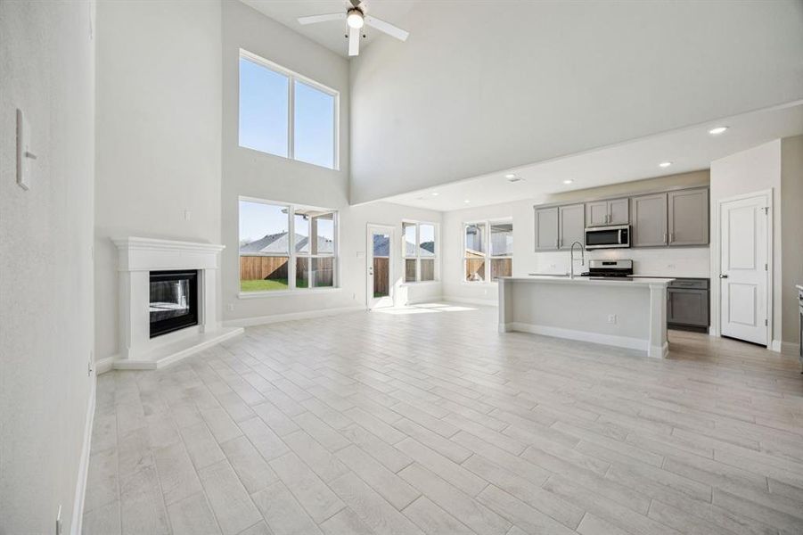 Spacious, unfurnished interior of a new home in Sicily, Princeton (Image 11).