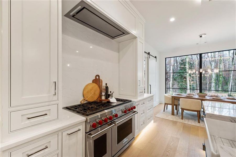 Furnished interior view inside a new home in , Alpharetta (Image 37).