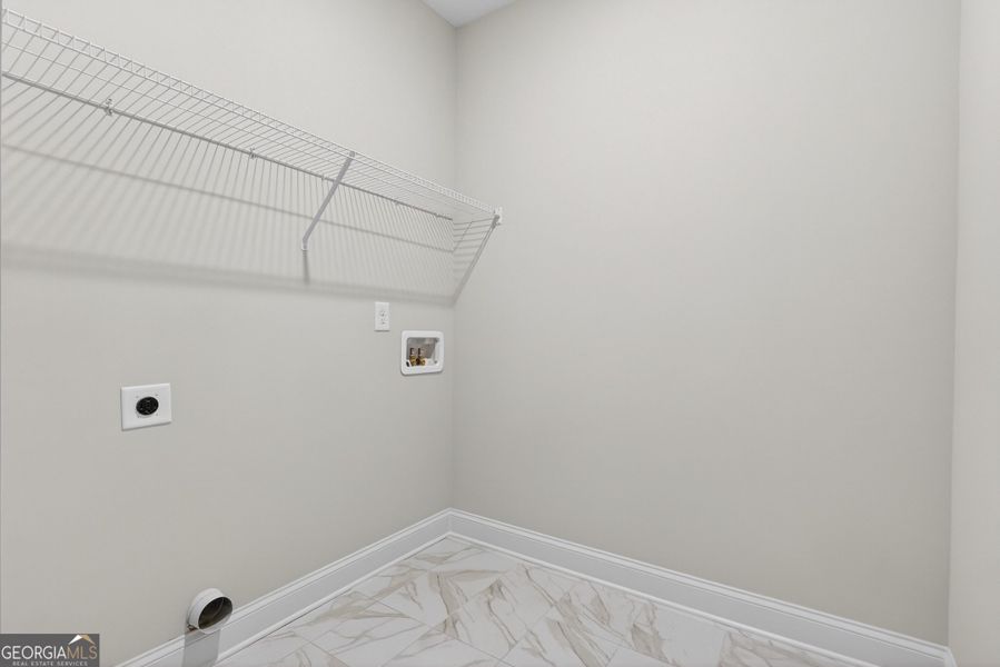 Spacious, unfurnished interior of a new home in Stone Brooke, Gray (Image 12).