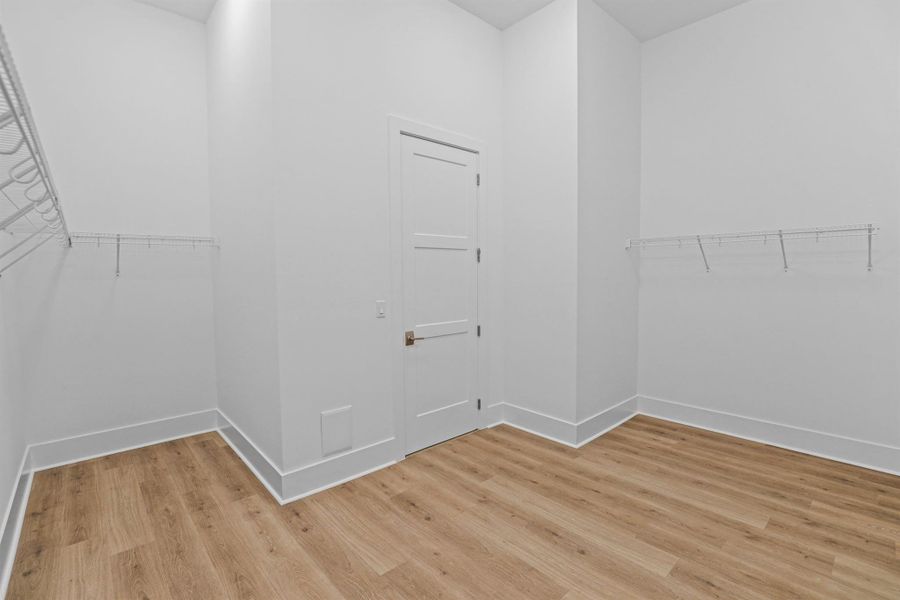 Spacious, unfurnished interior of a new home in Artistry Palm Beach, Palm Beach Gardens (Image 26).