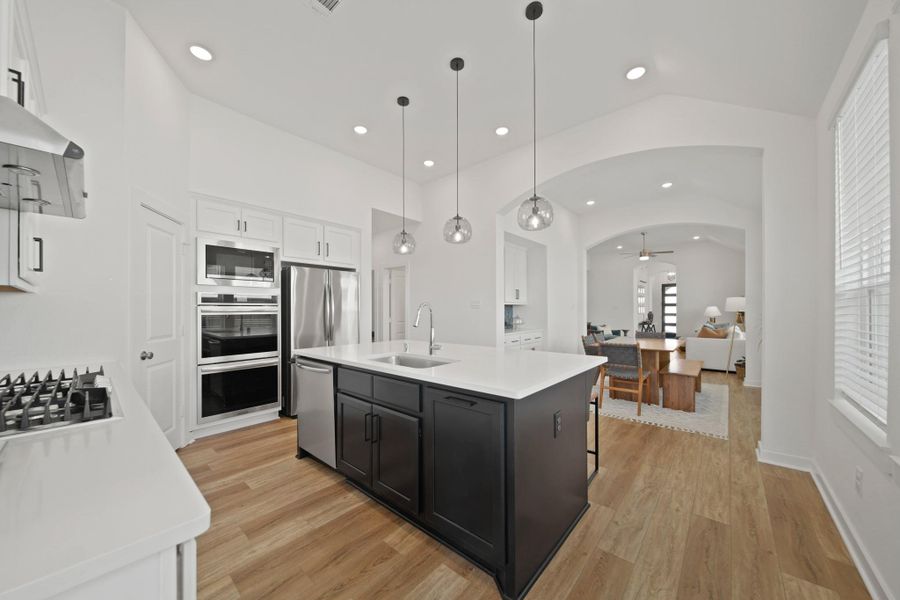 Furnished interior view inside a new home in , Rosharon (Image 16).