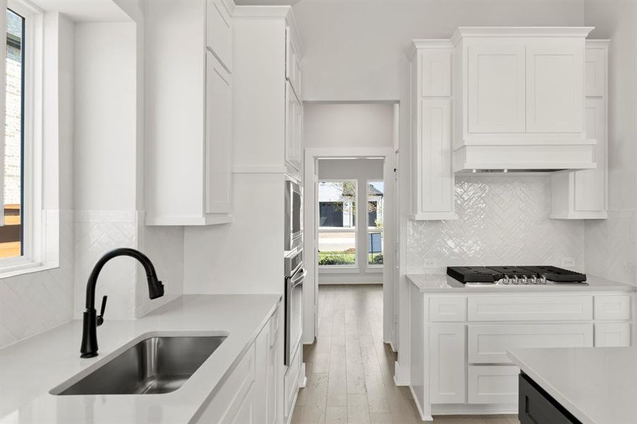 12. 1704 Possum - Kitchen (4)