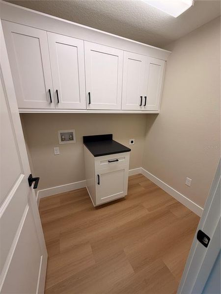 Spacious, unfurnished interior of a new home in , Dunnellon (Image 5).