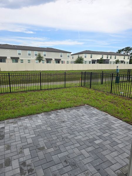 Exterior details and patio area of a home in Magnolia Reserve, Ocoee (Image 20).