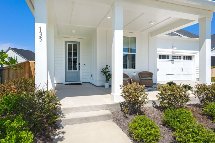 Exterior details and patio area of a home in Carnes Crossroads, Summerville (Image 3).