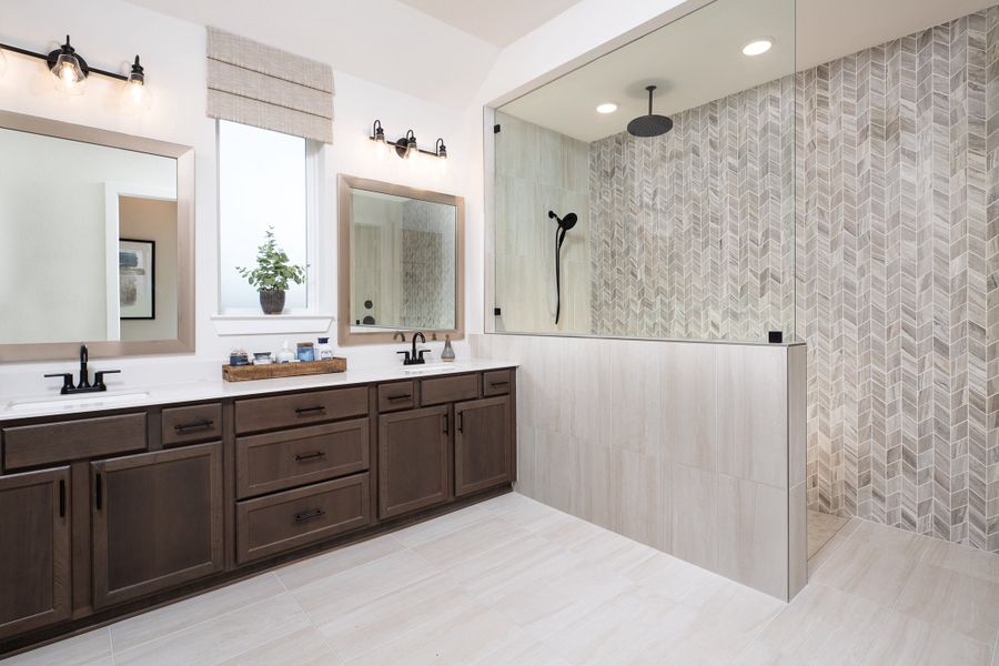 Representative furnished interior of a home built from the Logan by Tri Pointe Homes in Painted Tree, McKinney (Image 10).