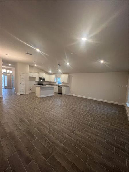 Spacious, unfurnished interior of a new home in Abbey Glen, Dade City (Image 13).