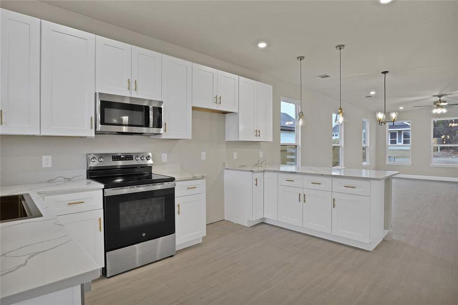 Furnished interior view inside a new home in , Granbury (Image 5).