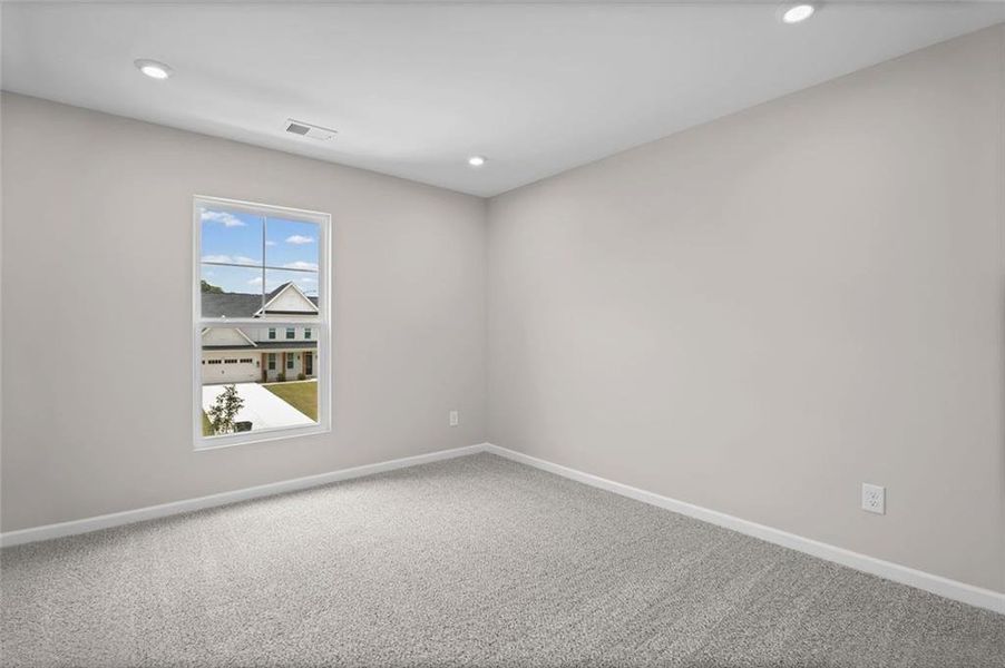 Spacious, unfurnished interior of a new home in Pickens Bluff, Dallas (Image 22).