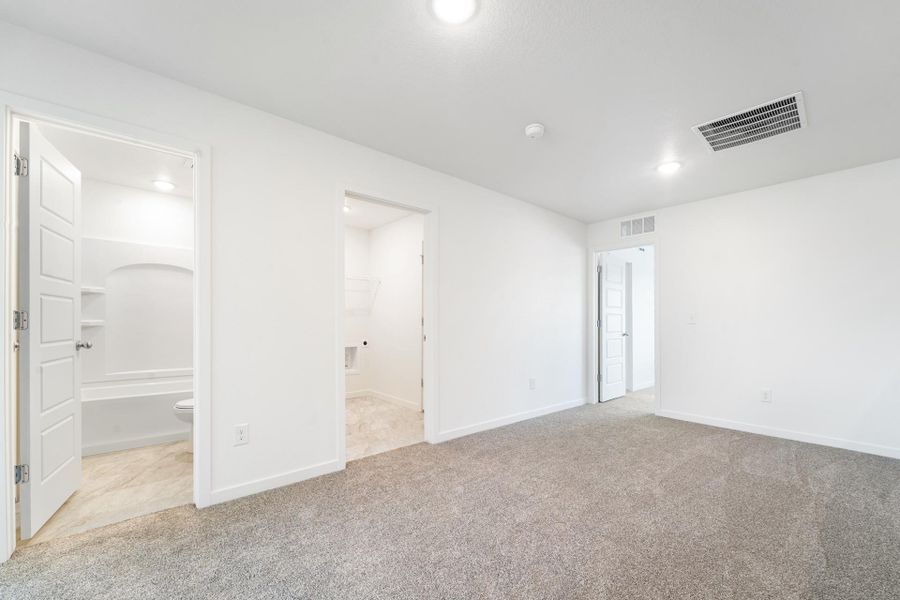 Spacious, unfurnished interior of a new home in Conestoga, Ault (Image 20).