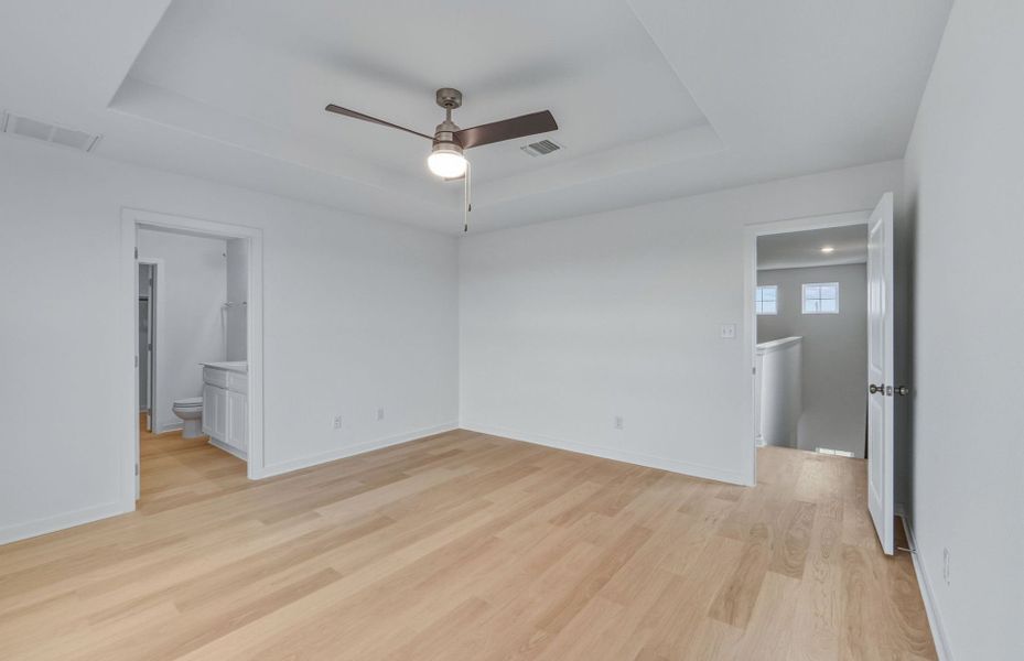 Spacious, unfurnished interior of a new home in Larson Crossing, Elgin (Image 17).