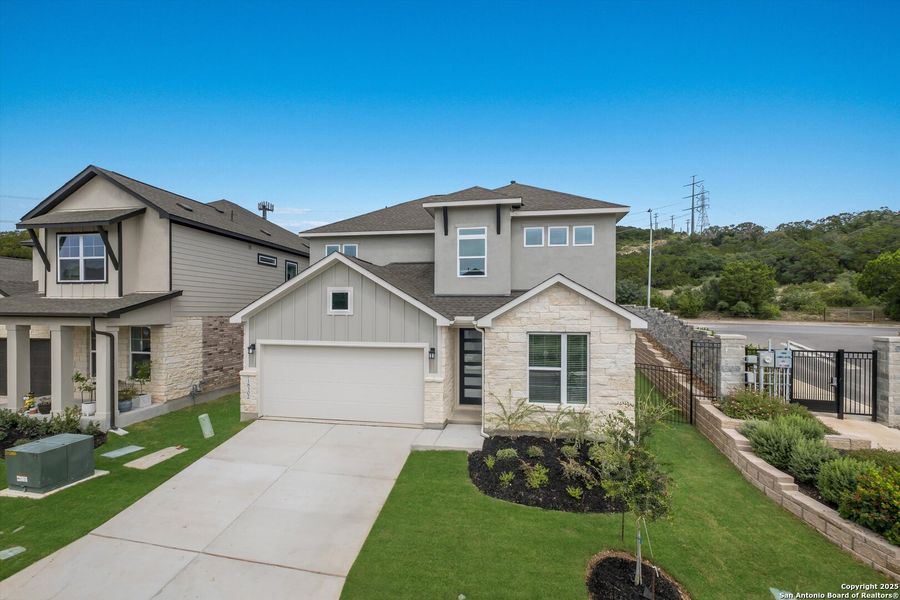 Image 28 of a home in Crown Ridge Manor. Image 28 of a home in Crown Ridge Manor.